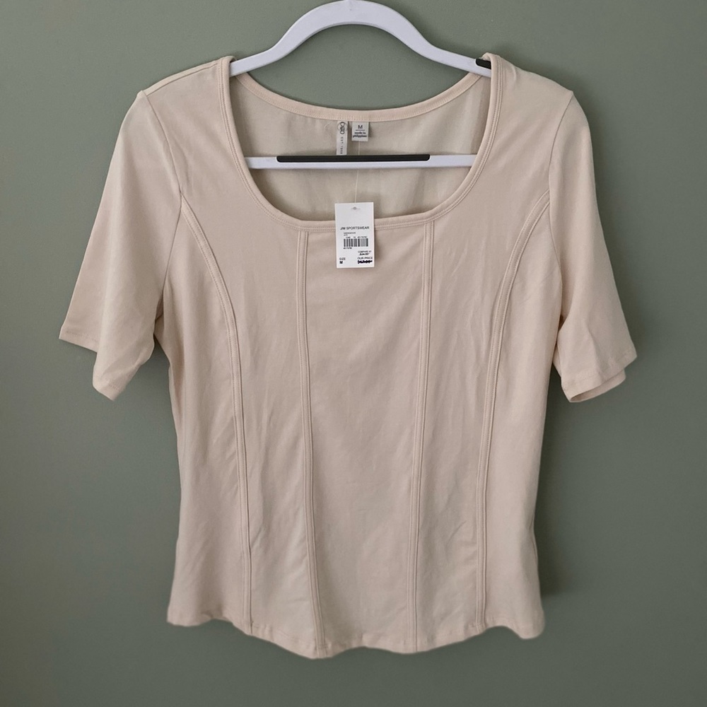 Cato NWT Women's Cream Colored Short Sleeve Top Size Medium